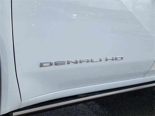 New 2026 GMC Sierra 2500 Denali w/ Denali Reserve Package image 14