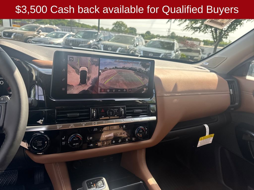 New 2026 Nissan Pathfinder Platinum image 15