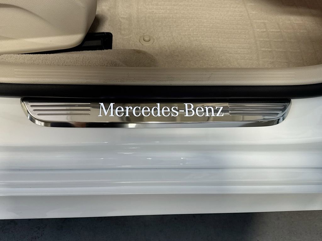 Used 2022 Mercedes-Benz E 450 4MATIC Sedan image 13