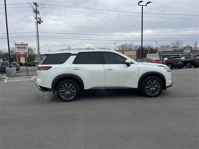 Used 2023 Nissan Pathfinder SL w/ SL Premium Package image 4