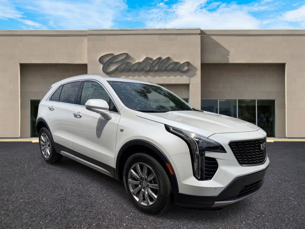 Used 2020 Cadillac XT4 Premium Luxury FWD image 1
