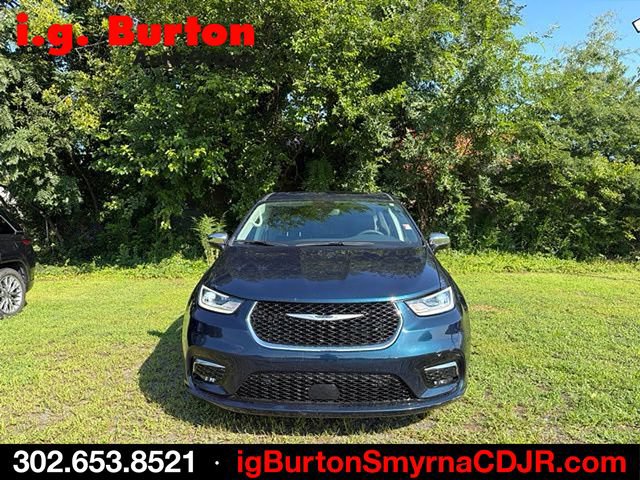 Used 2023 Chrysler Pacifica Limited FWD video 2