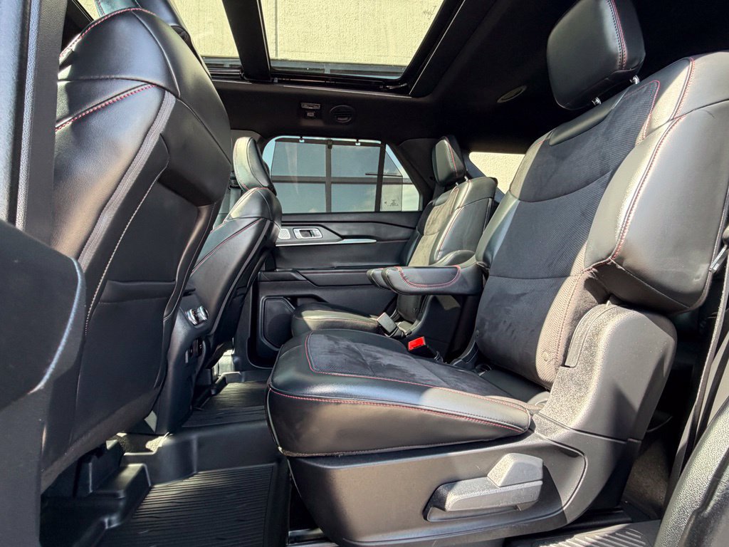 Used 2025 Ford Explorer ST AWD/4WD image 23