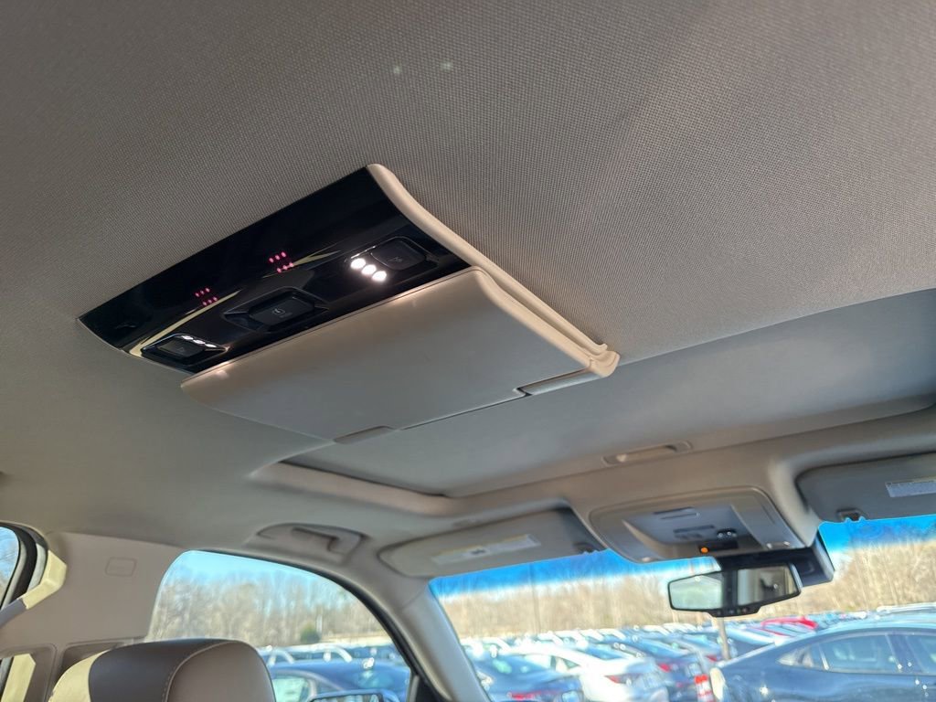 Used 2018 Chevrolet Tahoe Premier image 16