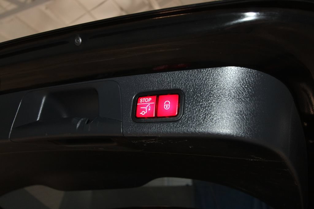 Used 2022 Mercedes-Benz GLB 250 4MATIC image 40