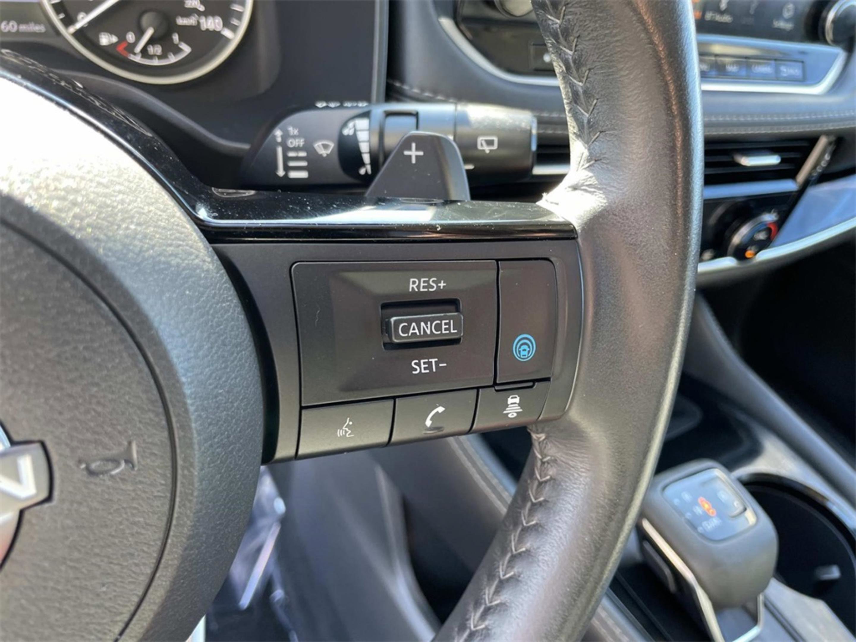 Used 2023 Nissan Rogue SL w/ SL Premium Package image 18