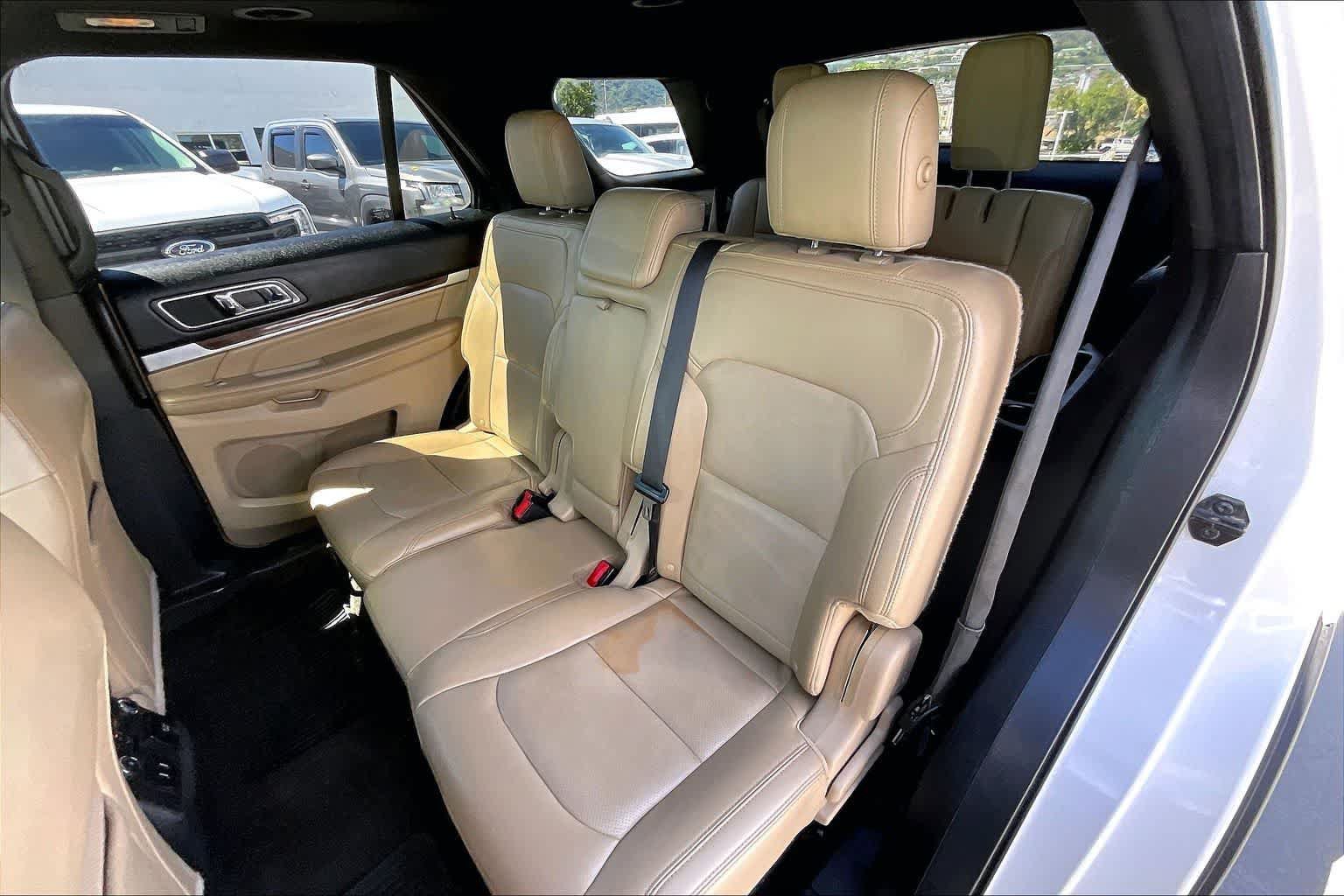 Used 2016 Ford Explorer Limited w/ Equipment Group 301A AWD/4WD image 29