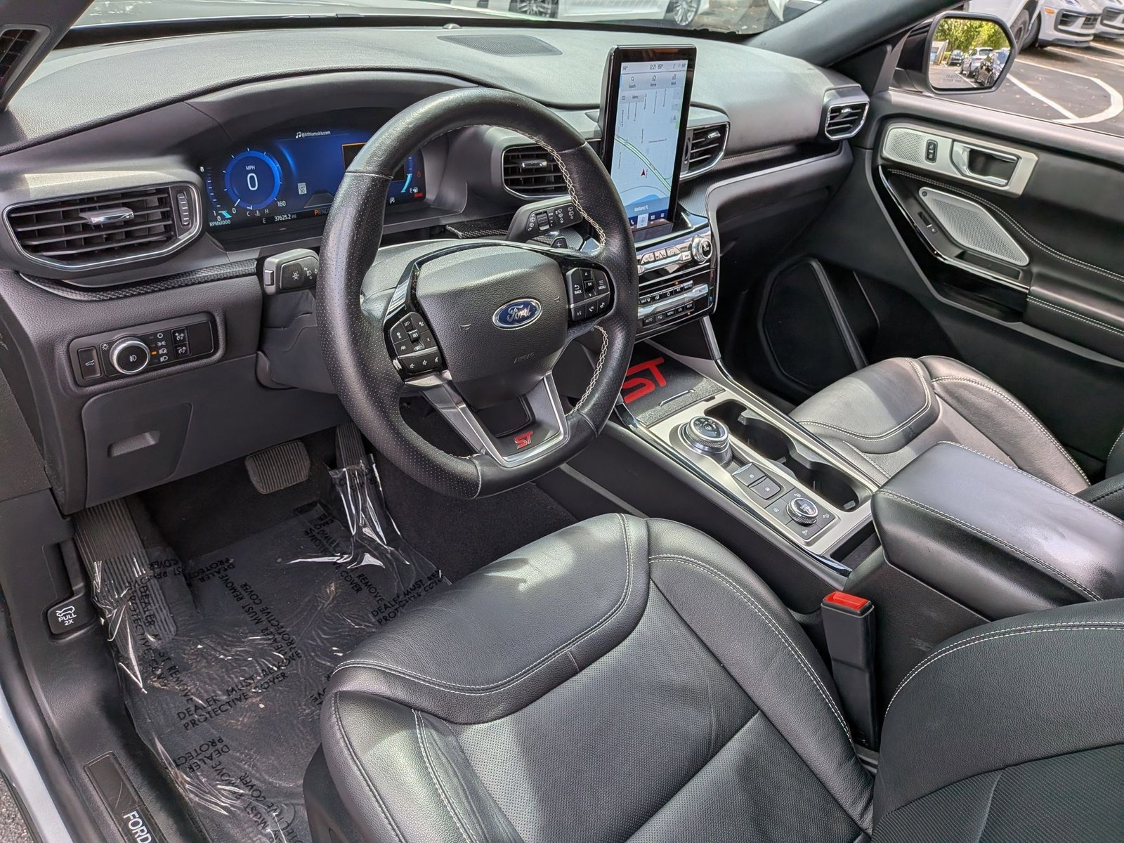 Used 2023 Ford Explorer ST w/ Equipment Group 401A image 4