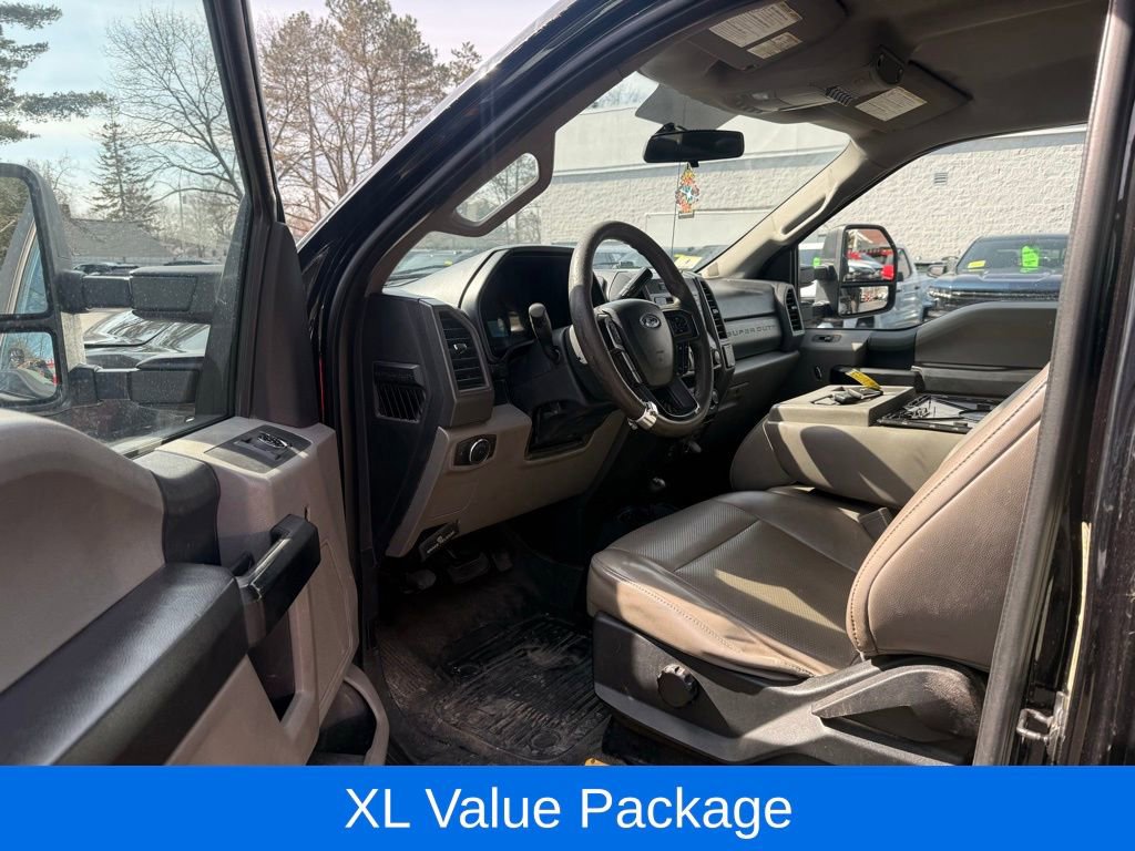 Used 2019 Ford F550 4x4 Regular Cab Super Duty image 4