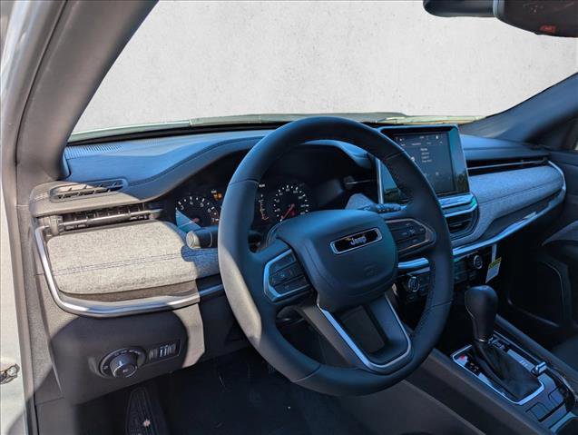 New 2026 Jeep Compass Latitude AWD/4WD image 12