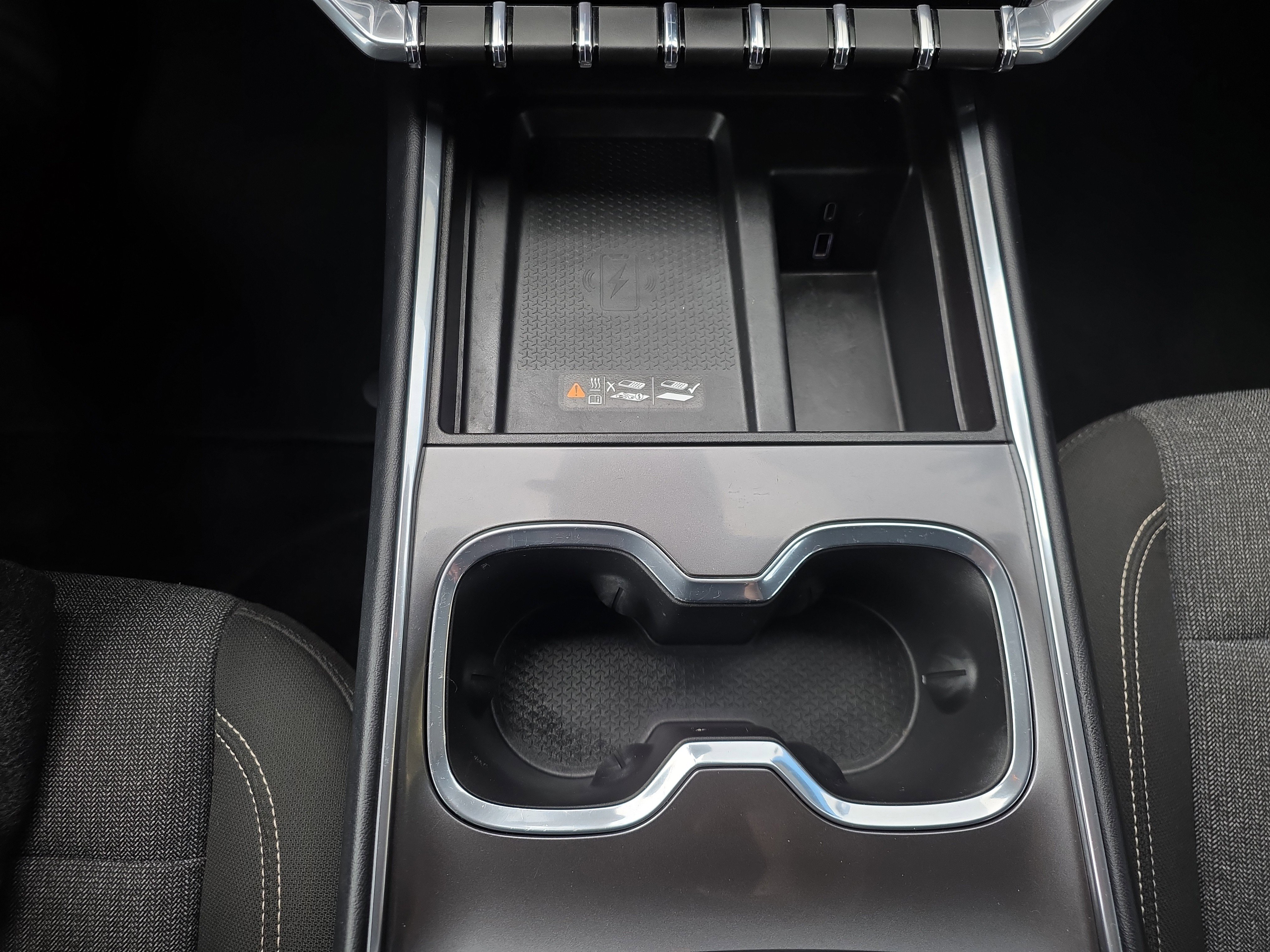 Used 2025 GMC Acadia Elevation image 26