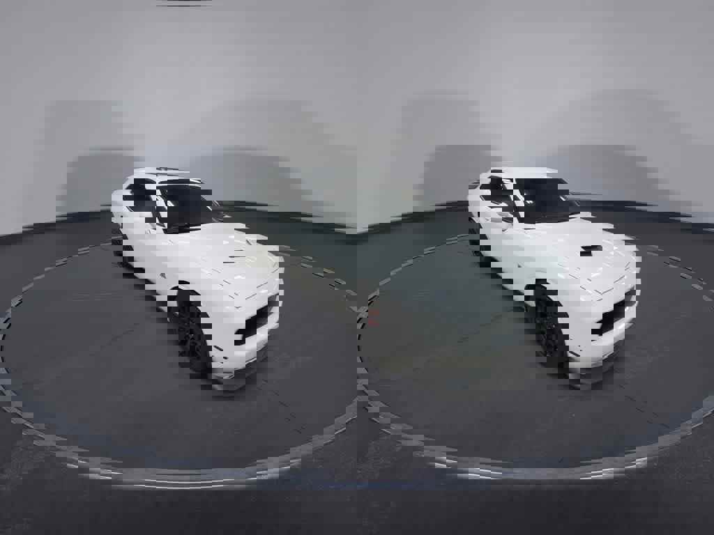 Used 2018 Dodge Challenger R/T Scat Pack w/ Leather Interior Group image 2