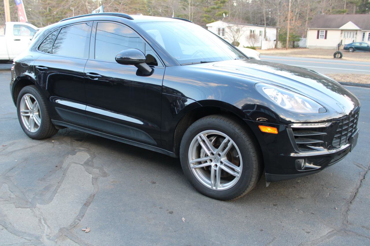 Used 2017 Porsche Macan S image 4