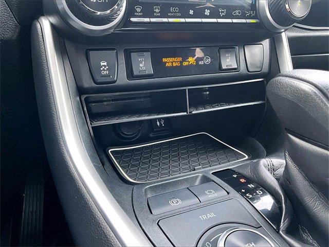 Used 2019 Toyota RAV4 XLE image 28