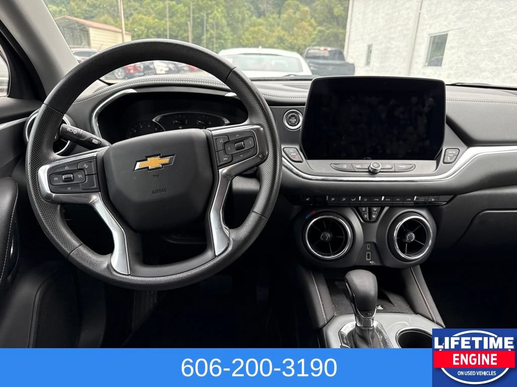 Used 2023 Chevrolet Blazer LT w/ Convenience Package FWD image 16