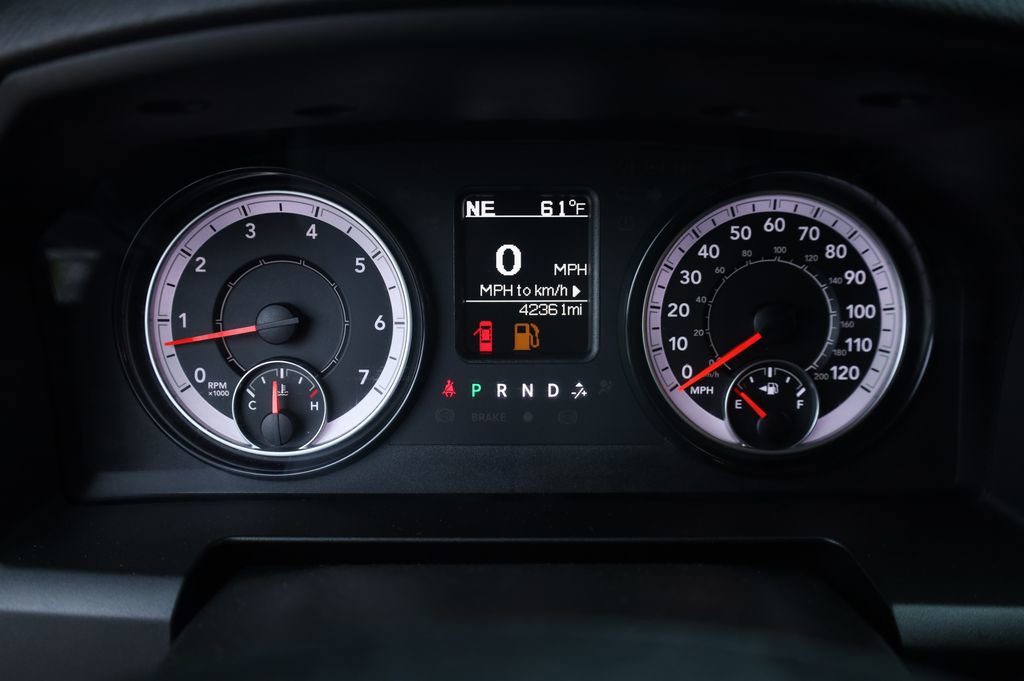 Used 2024 RAM 1500 Classic SLT image 23