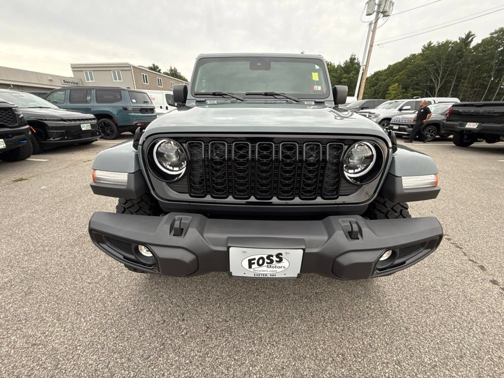 Certified 2025 Jeep Gladiator Overland AWD/4WD image 8