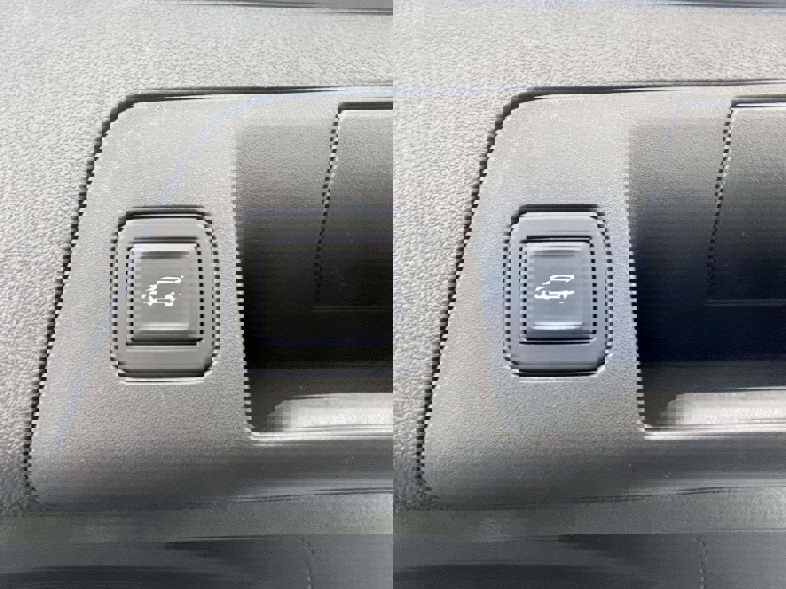 Used 2023 Buick Envision Essence w/ Sport Touring Package image 14