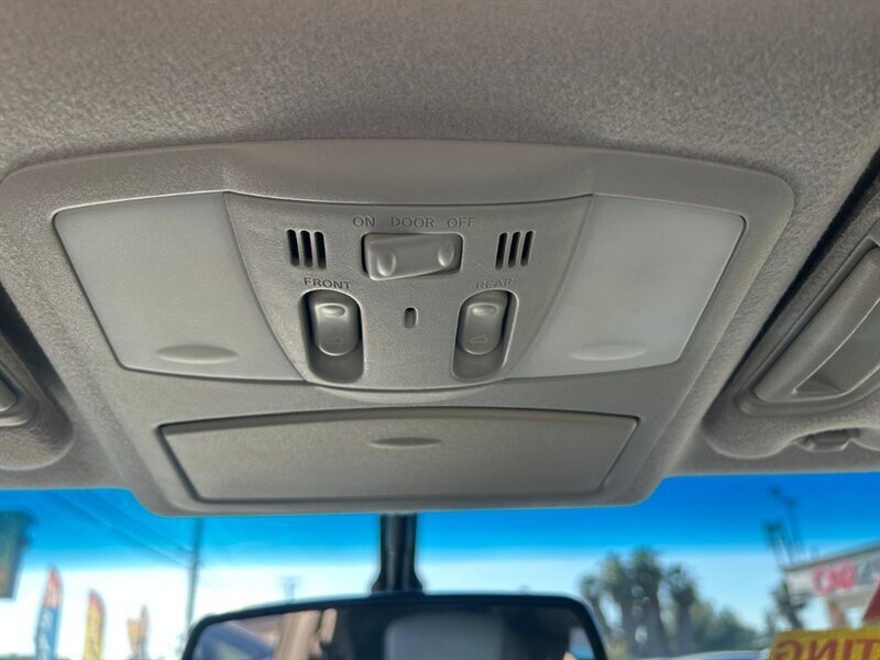 Used 2012 Nissan Quest LE image 27