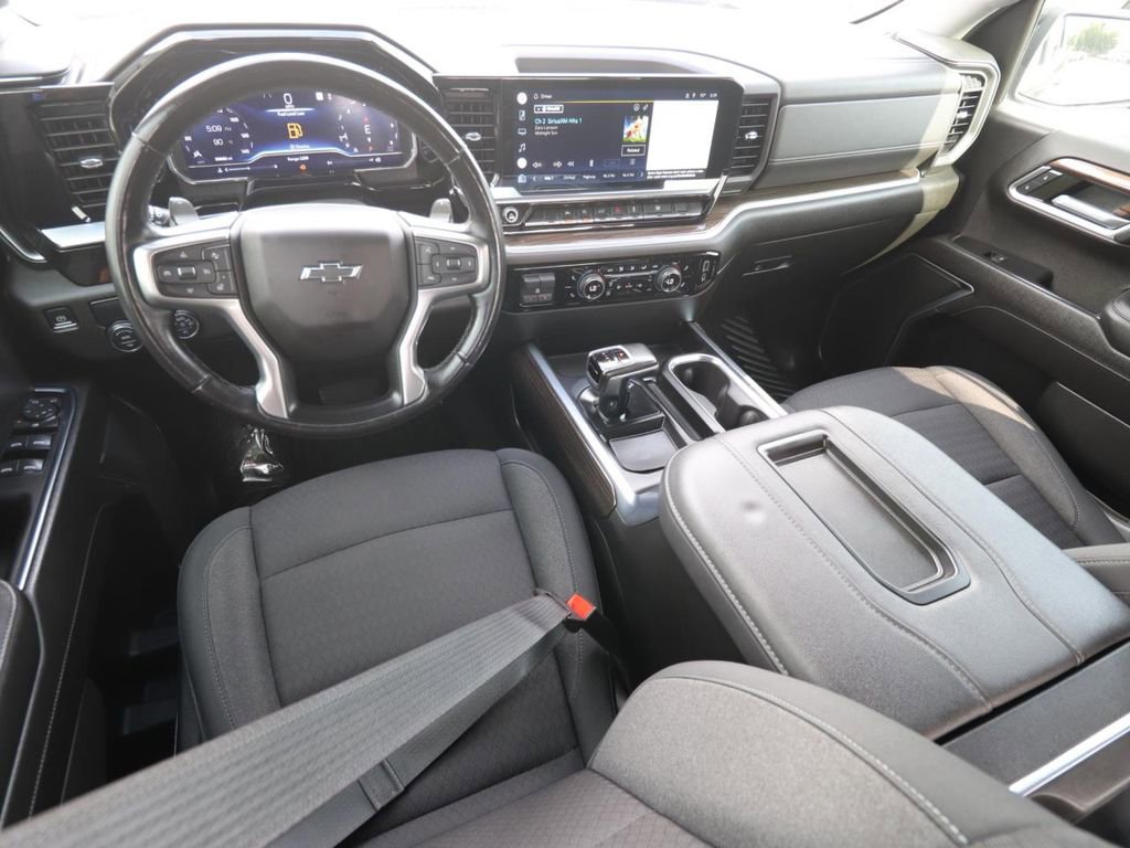 Used 2022 Chevrolet Silverado 1500 RST image 6
