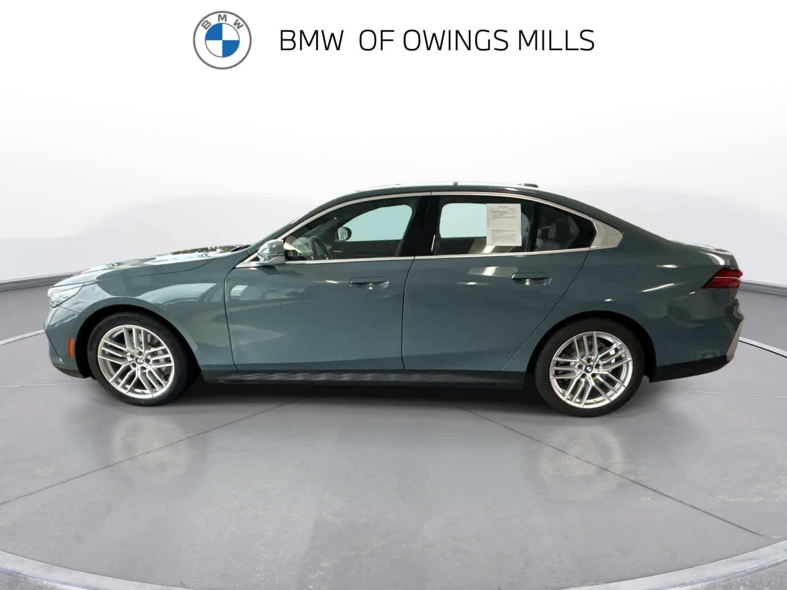 Used 2024 BMW 530i xDrive w/ Convenience Package AWD/4WD image 10