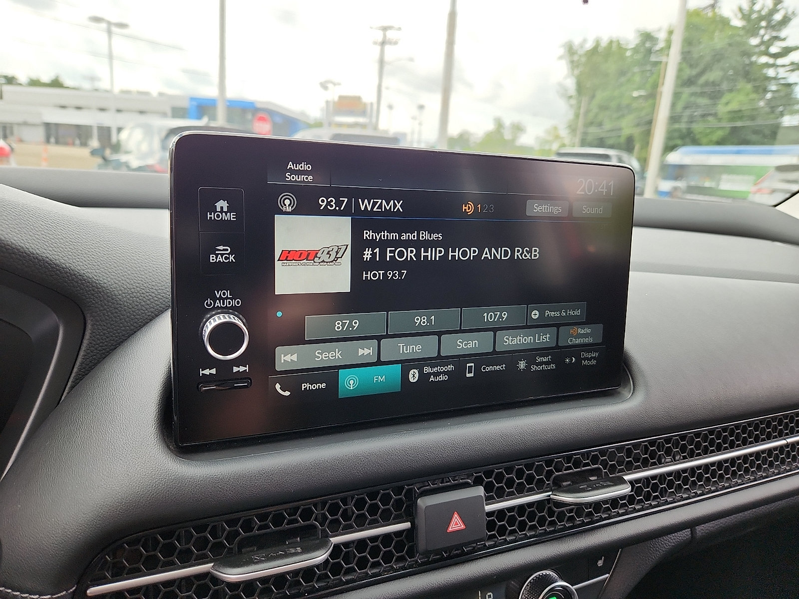 Used 2024 Honda HR-V EX-L image 18