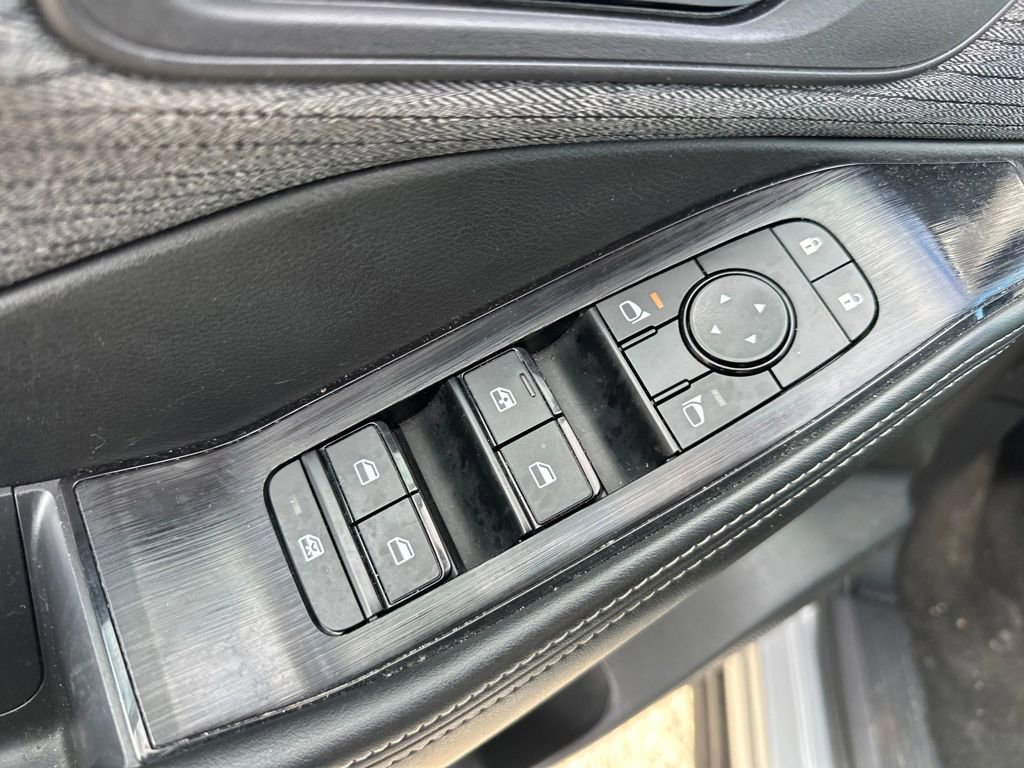 Used 2023 Nissan Rogue SV FWD image 43