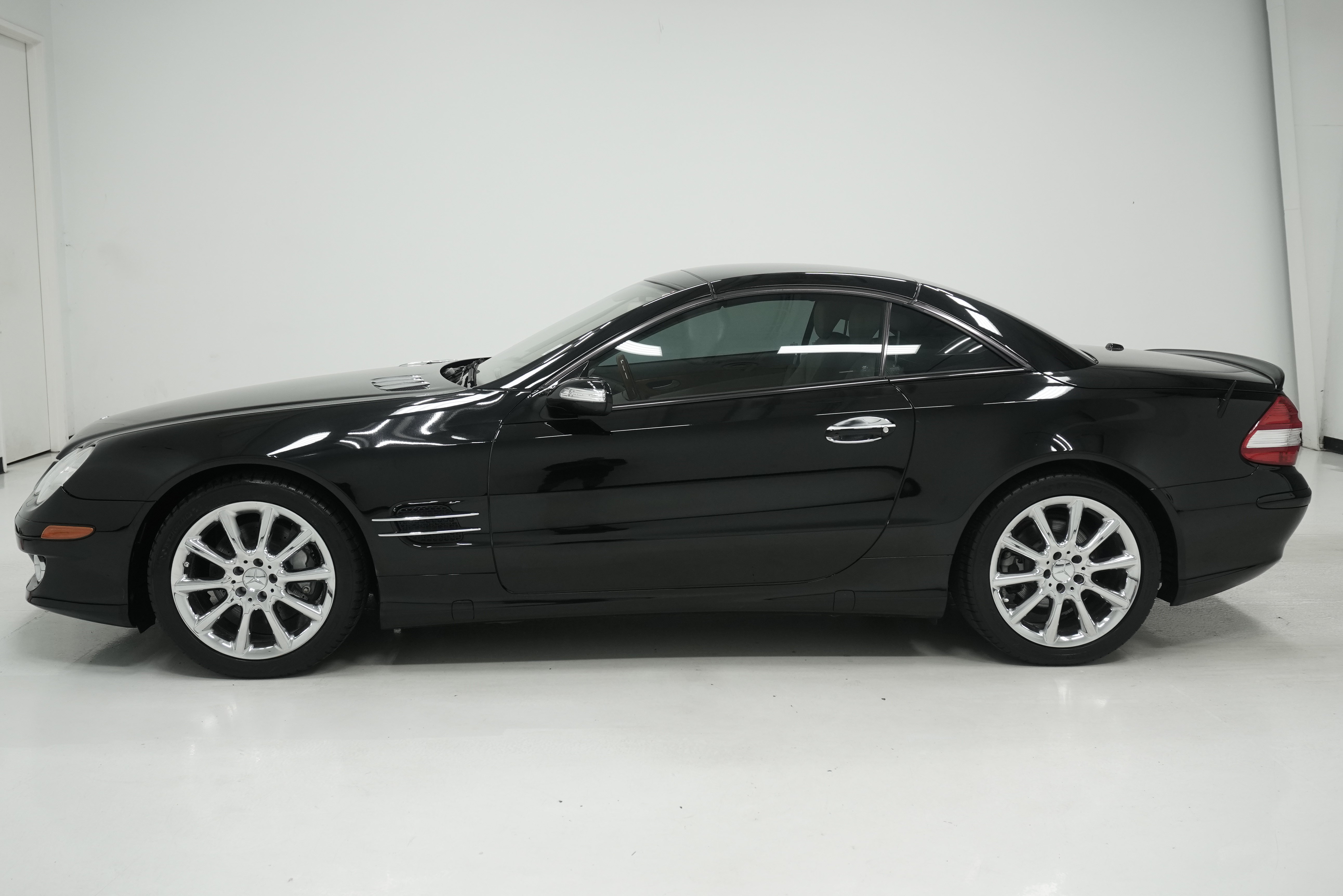 Used 2007 Mercedes-Benz SL 550 image 7