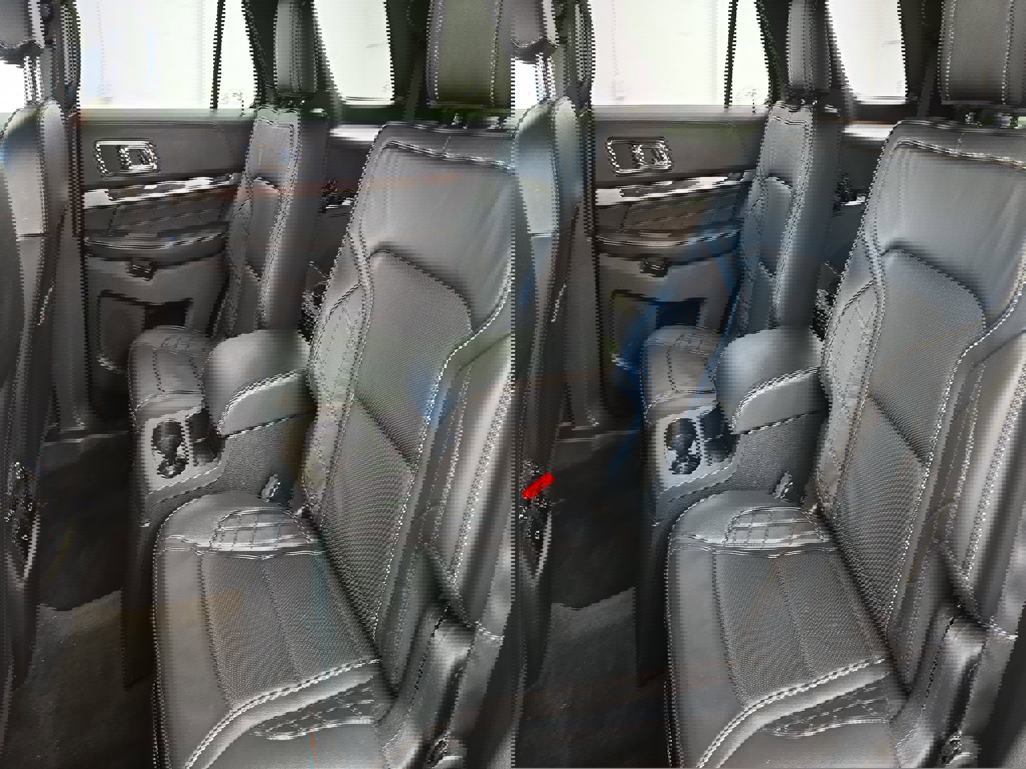 Used 2017 Ford Explorer Platinum image 15