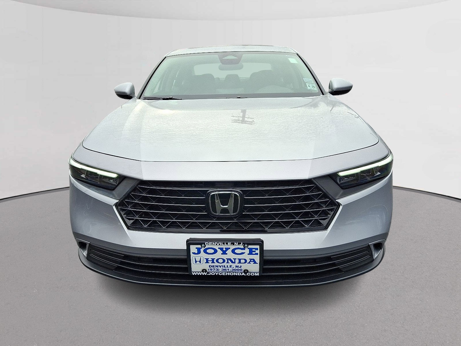 Used 2024 Honda Accord EX image 3