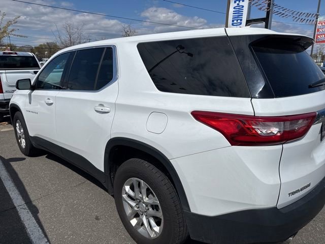 Used 2018 Chevrolet Traverse LS FWD image 3