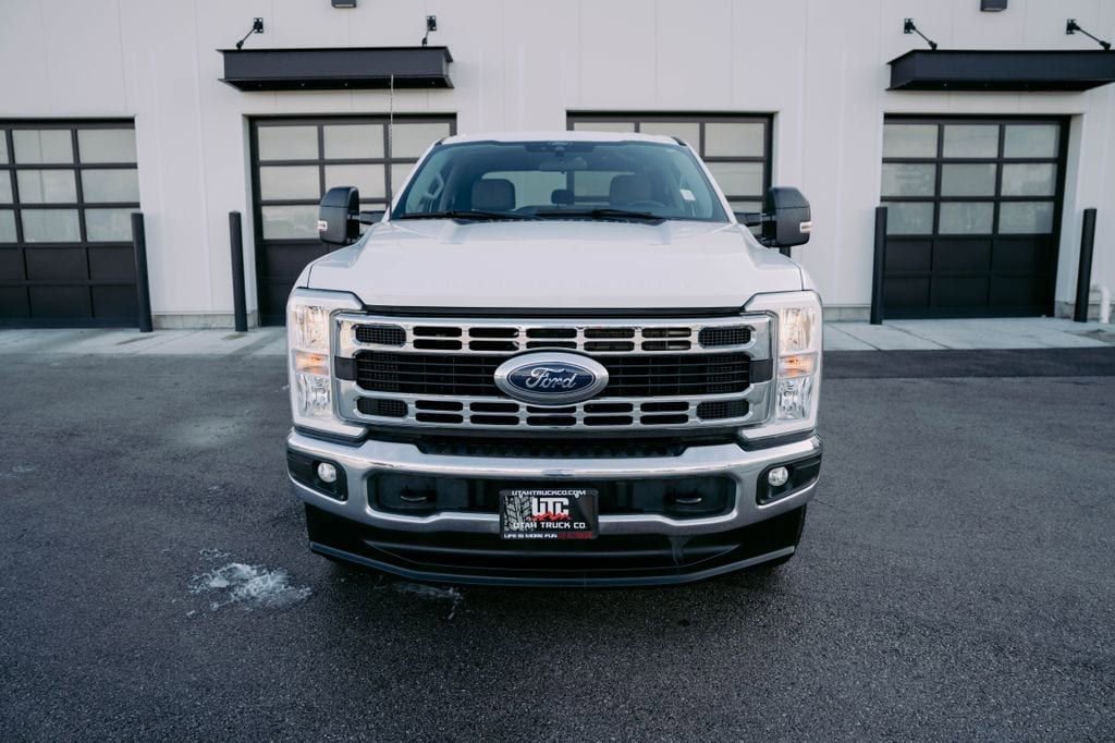 Used 2024 Ford F350 XLT image 2