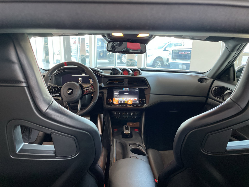 Used 2025 Nissan Z NISMO w/ Floor Mat Package image 18