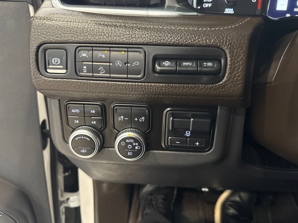 Used 2021 GMC Yukon XL Denali w/ Denali Ultimate Package AWD/4WD image 36