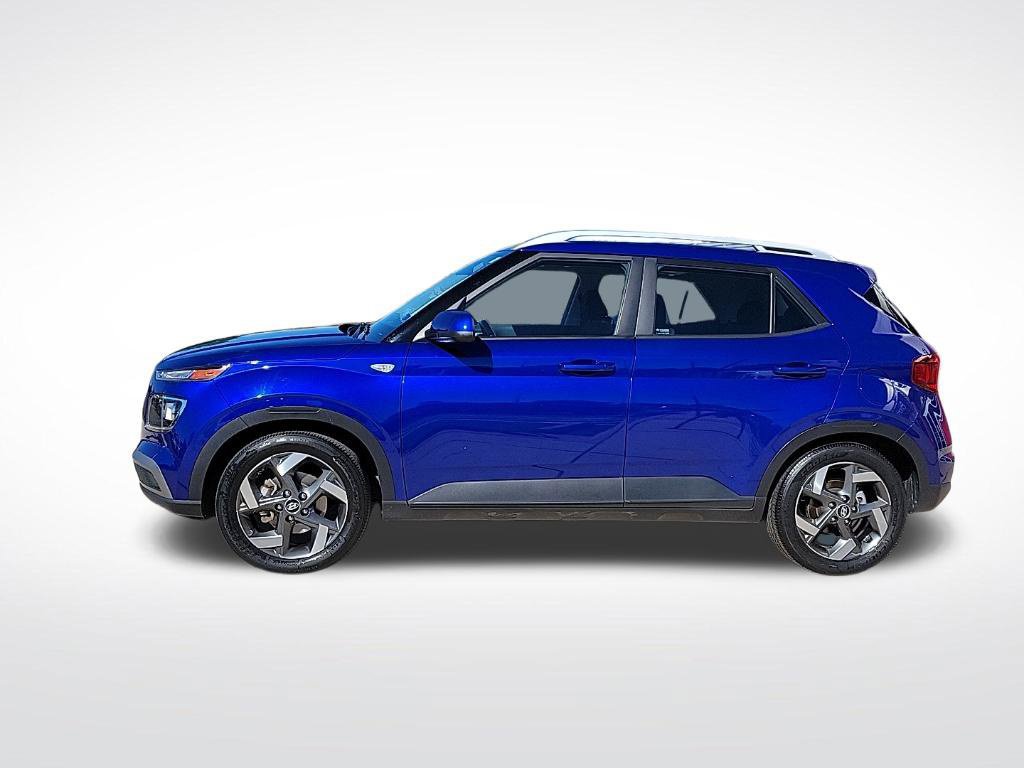 Used 2022 Hyundai Venue SEL w/ Cargo Package FWD image 5
