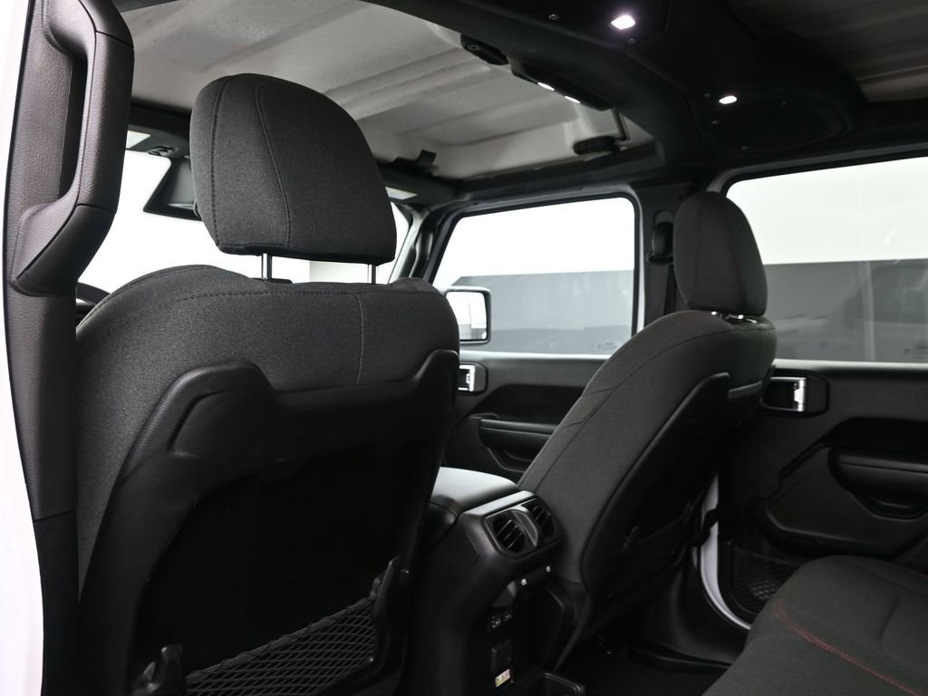 Used 2025 Jeep Wrangler Unlimited Rubicon image 26