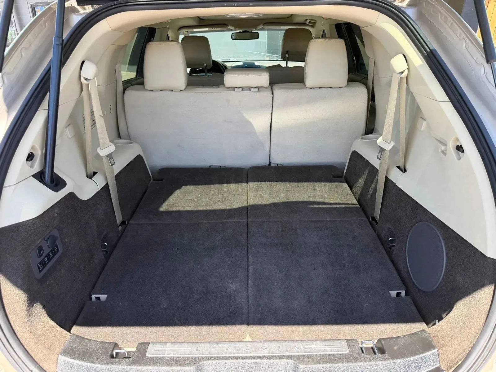 Used 2017 Lincoln MKT AWD image 35
