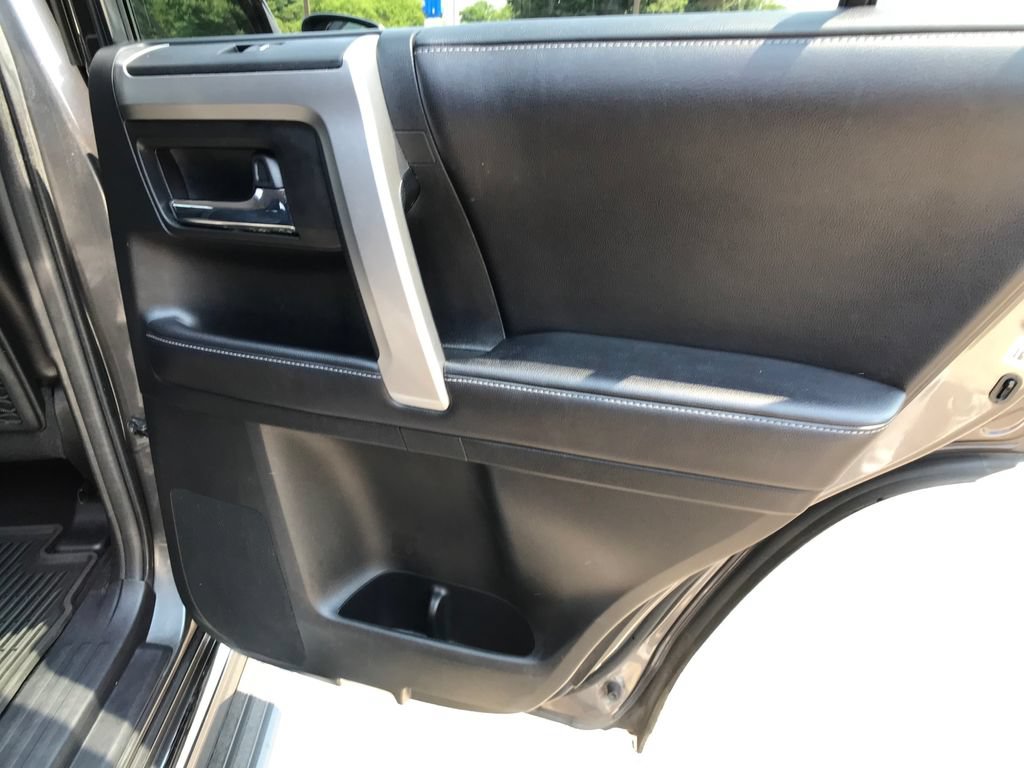 Used 2018 Toyota 4Runner Limited AWD/4WD image 31