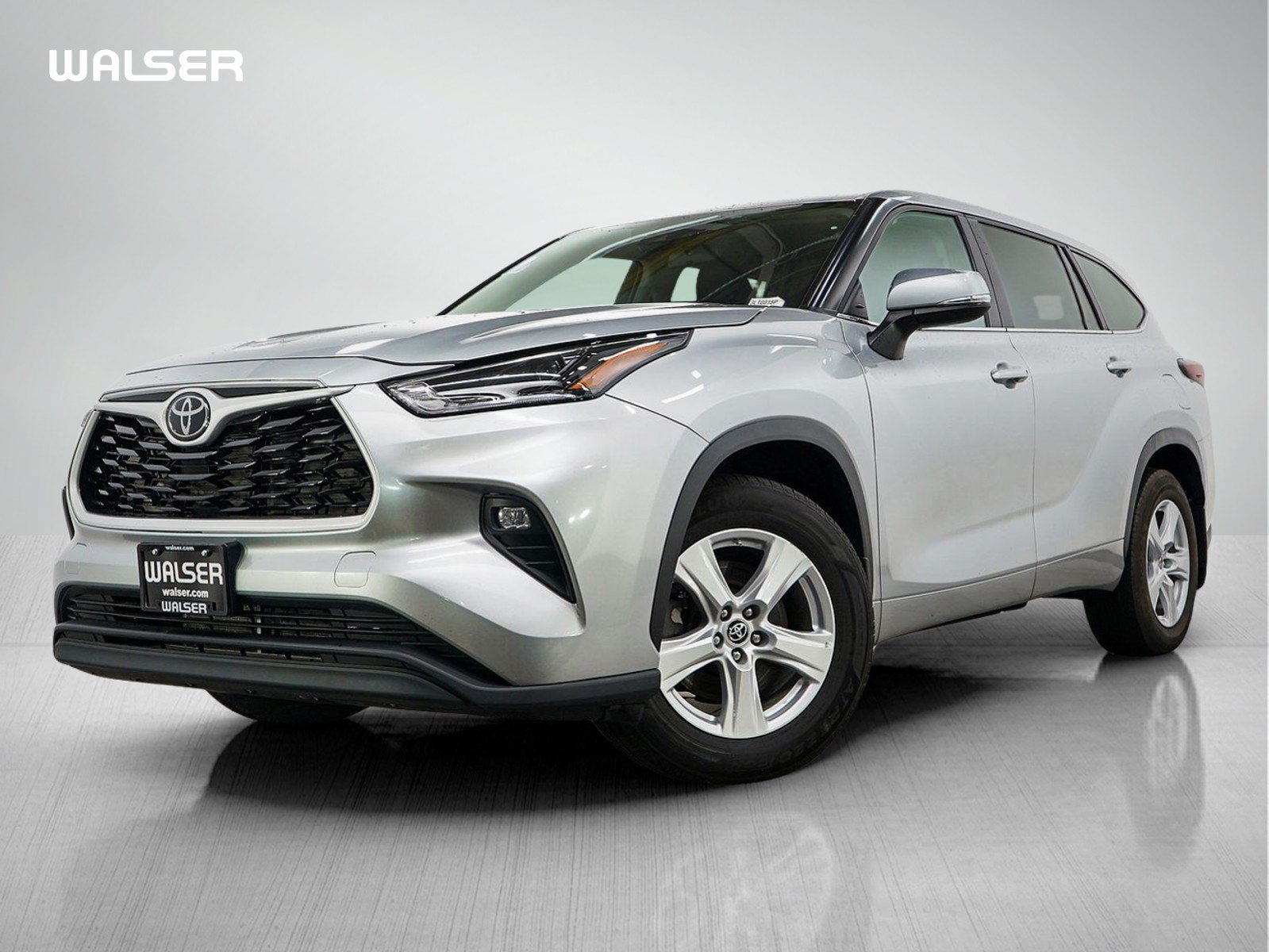 Used 2024 Toyota Highlander LE