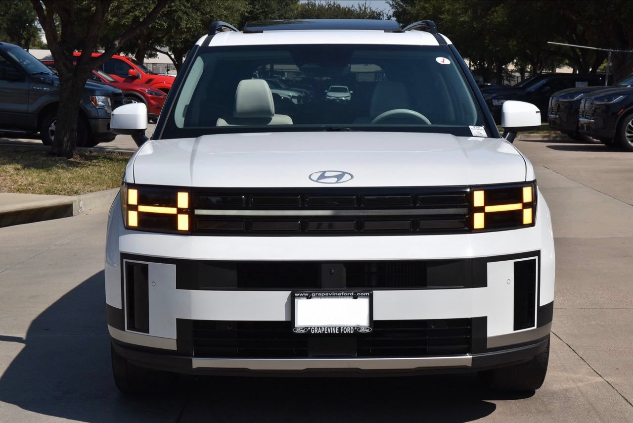 Used 2024 Hyundai Santa Fe Limited FWD image 3