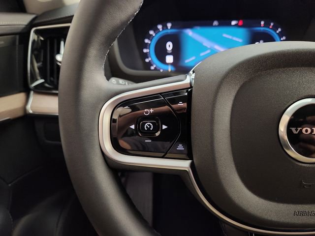 New 2025 Volvo XC90 B6 Plus w/ Protection Package Premier image 28