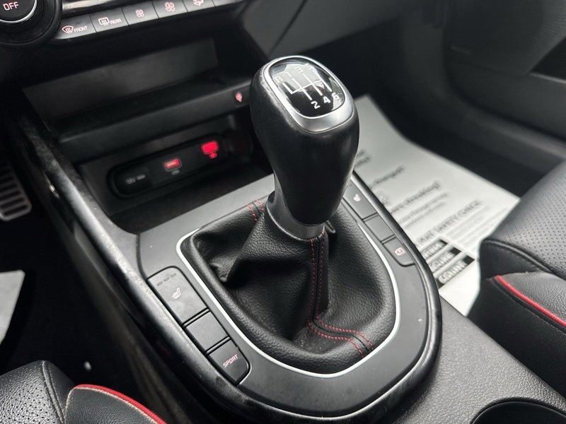 Used 2022 Kia Forte GT image 13