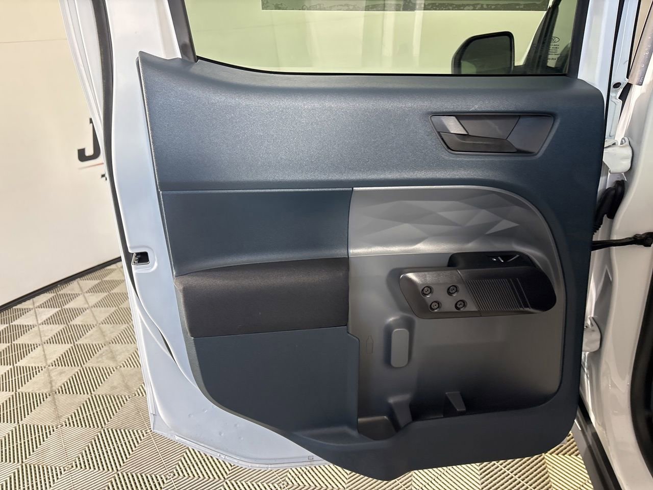 Used 2024 Ford Maverick XL image 18