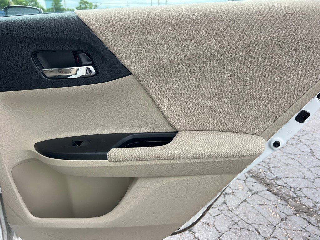 Used 2013 Honda Accord LX image 14