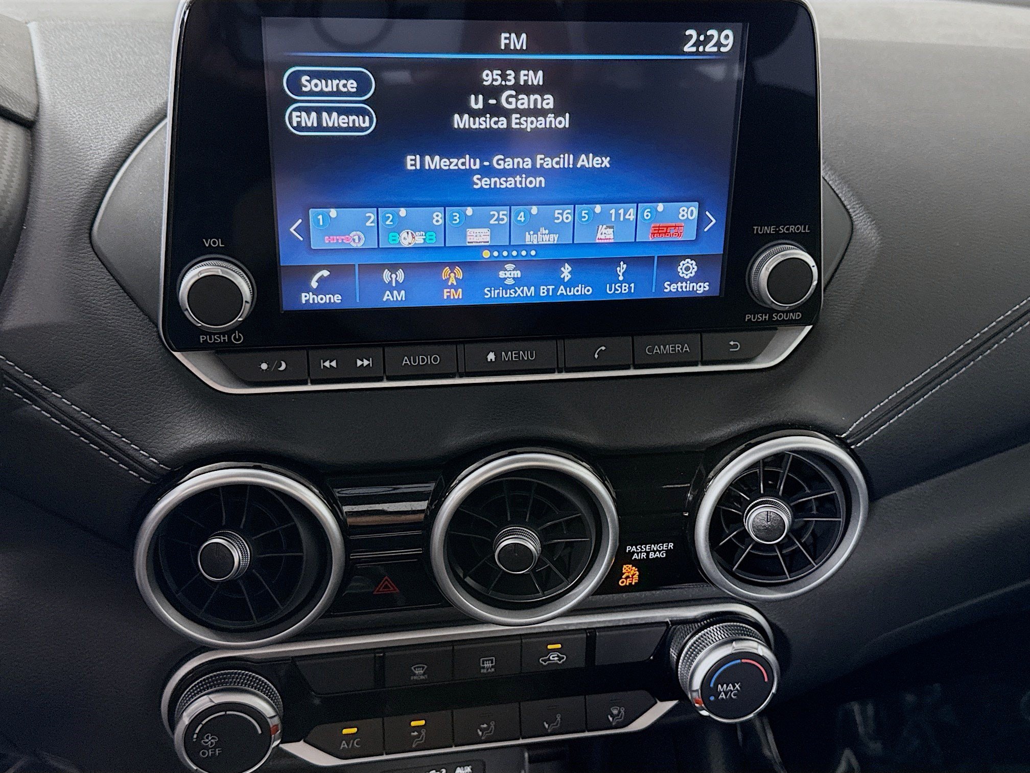 Used 2025 Nissan Sentra SV FWD image 18