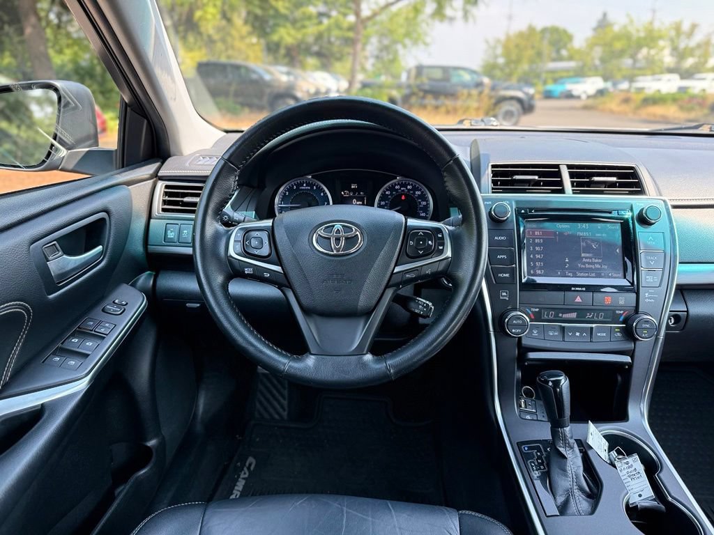 Used 2016 Toyota Camry XLE w/ Moonroof Package FWD image 24