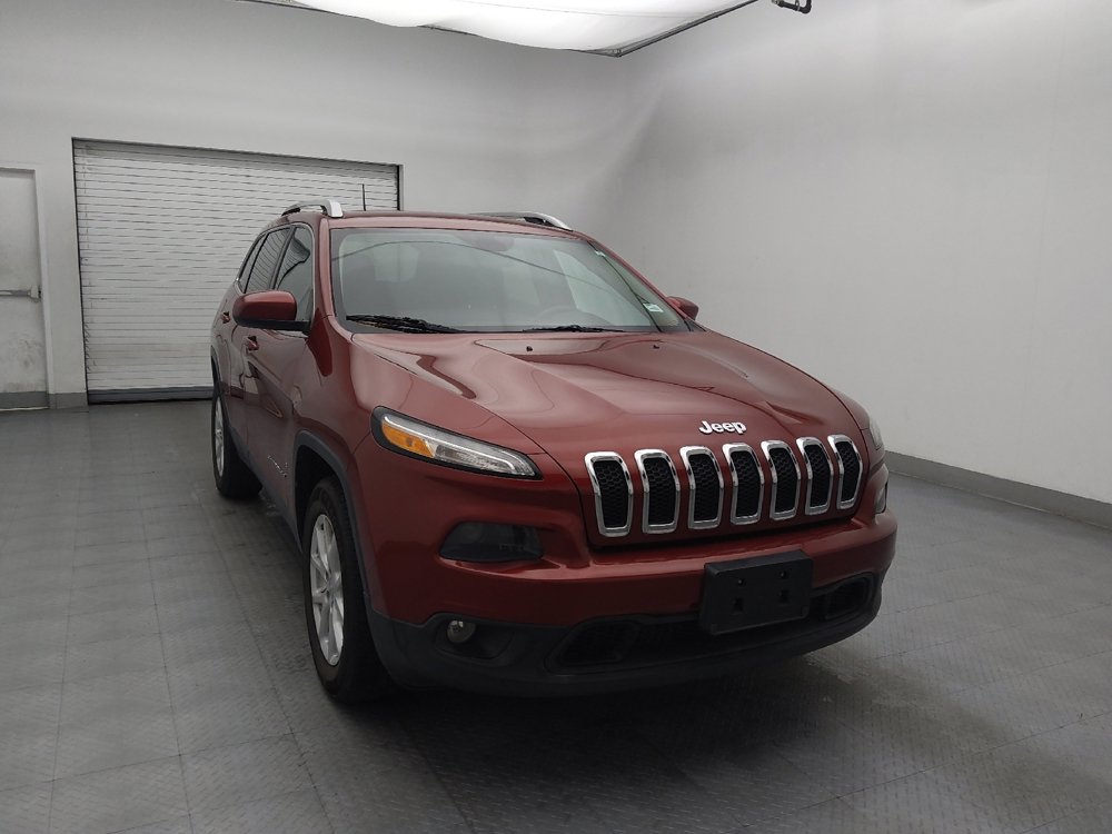 Used 2016 Jeep Cherokee Latitude w/ Cold Weather Group image 14