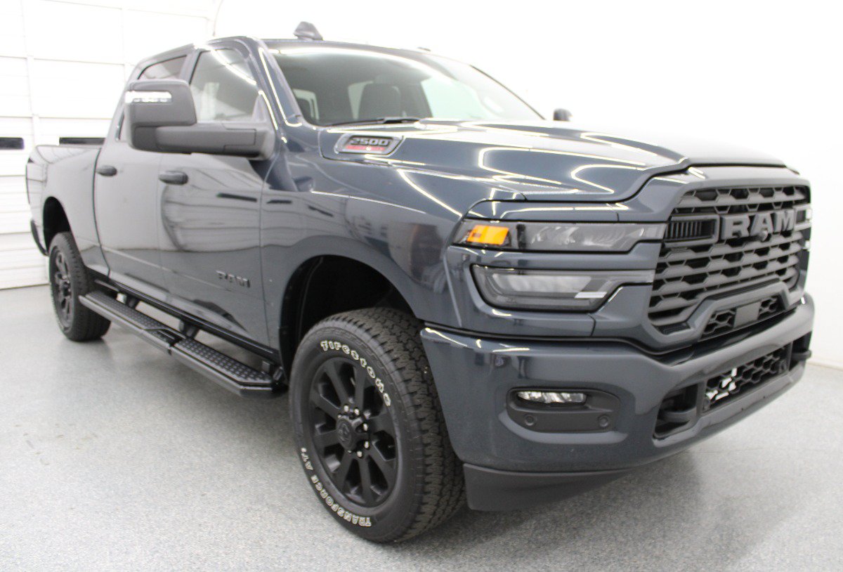 Used 2025 RAM 2500 Big Horn AWD/4WD image 4