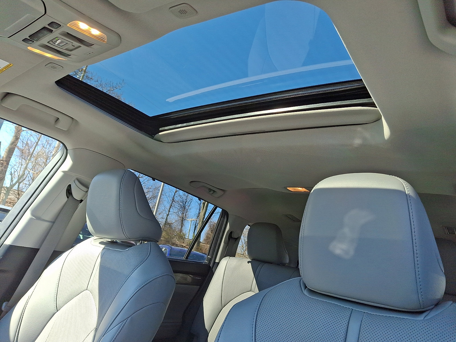 Used 2023 Toyota Highlander Limited image 13