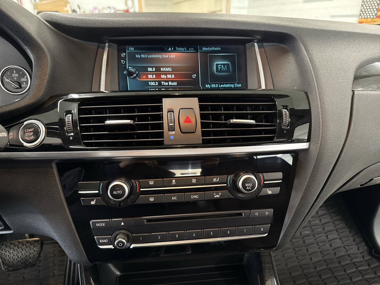 Used 2017 BMW X3 xDrive28i image 16